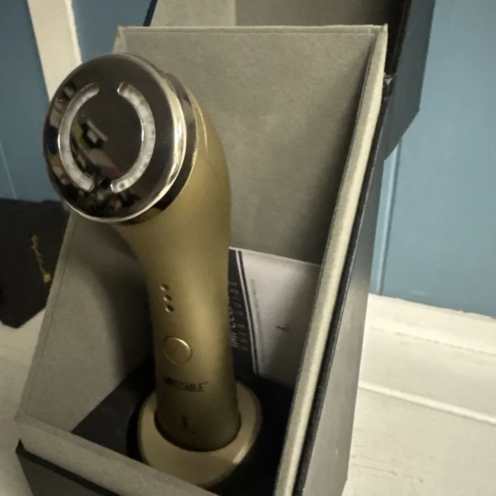 IMPECCABLE‎ Skin Rejuvenation LED System NIB